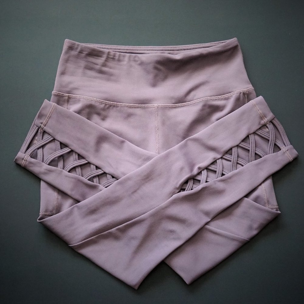 Lilac High-Waist, Cropped Leggings (With Pockets!)